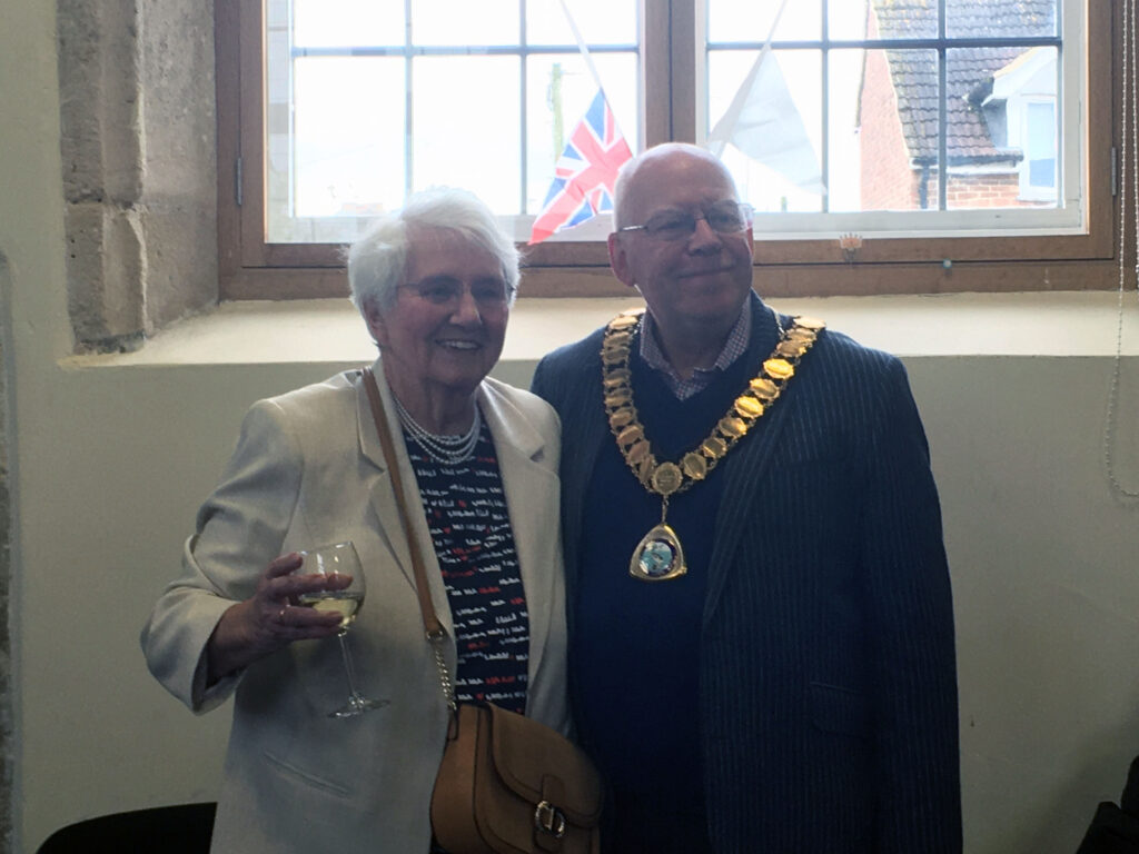 Thatcham Town Mayor (2022-3) and Barbara Collins Wootton.
